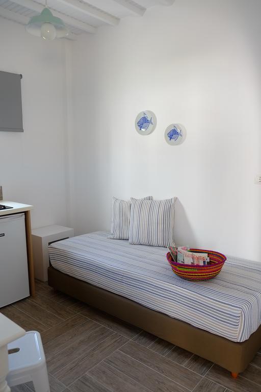 Studio Ornos Luaran gambar